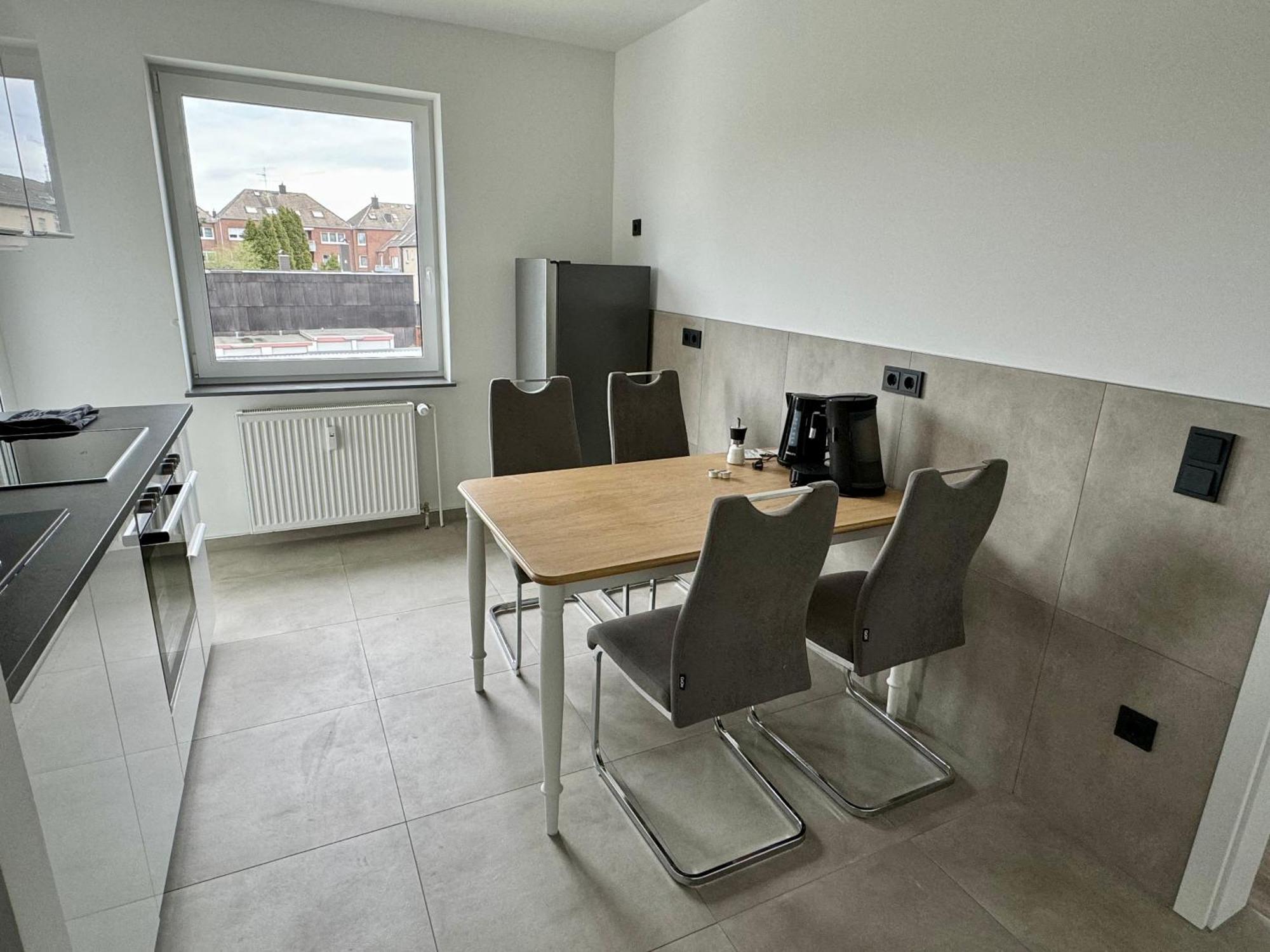 Aparts House - Balkon-Wifi-Kitchen Essen Kültér fotó
