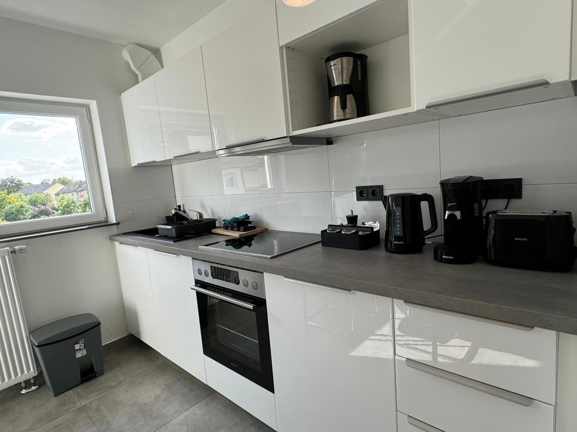 Aparts House - Balkon-Wifi-Kitchen Essen Kültér fotó
